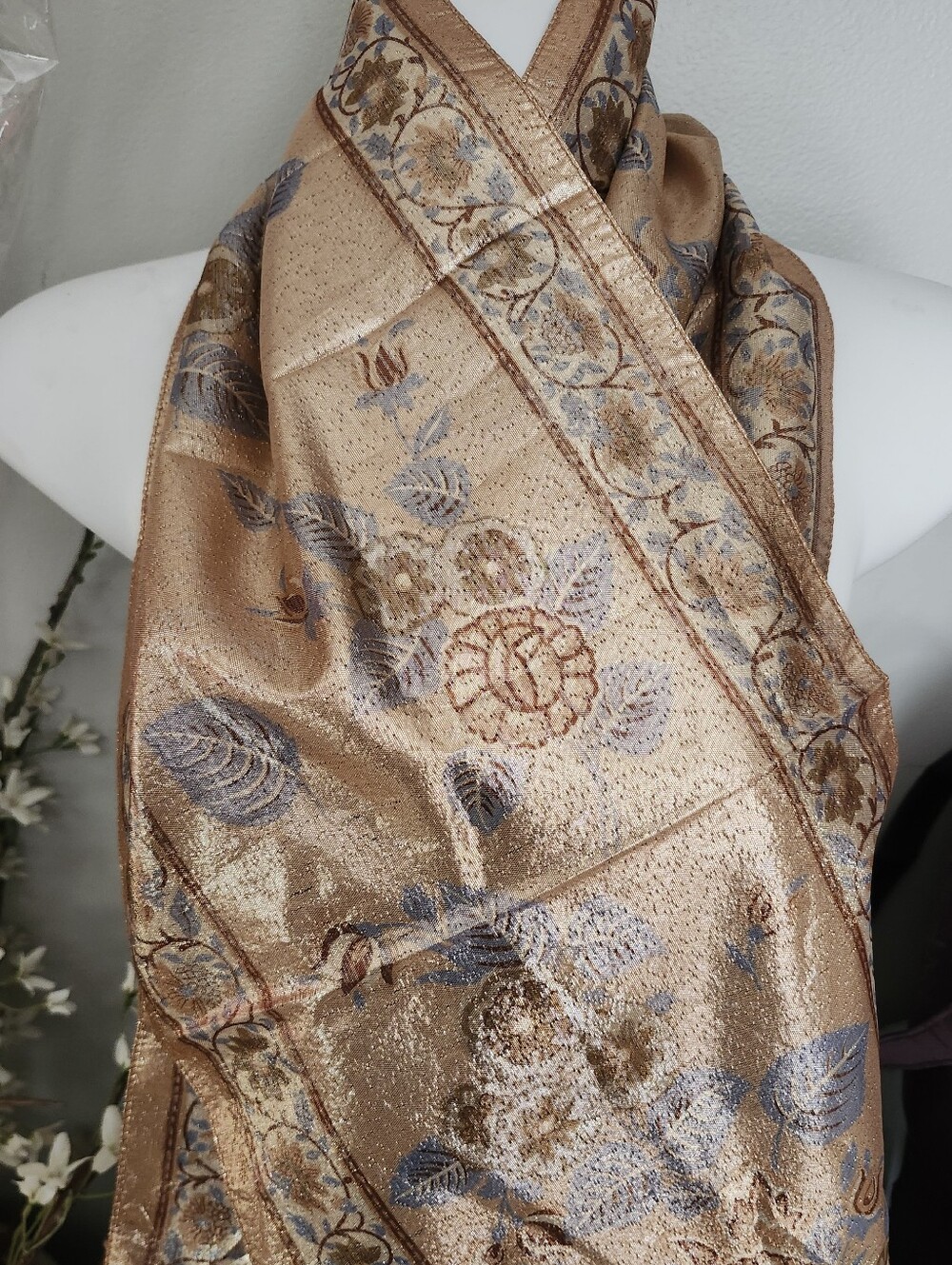 Vtg Oscar De La Renta Accessory Street Metallic Gold Floral Jacquard Scarf